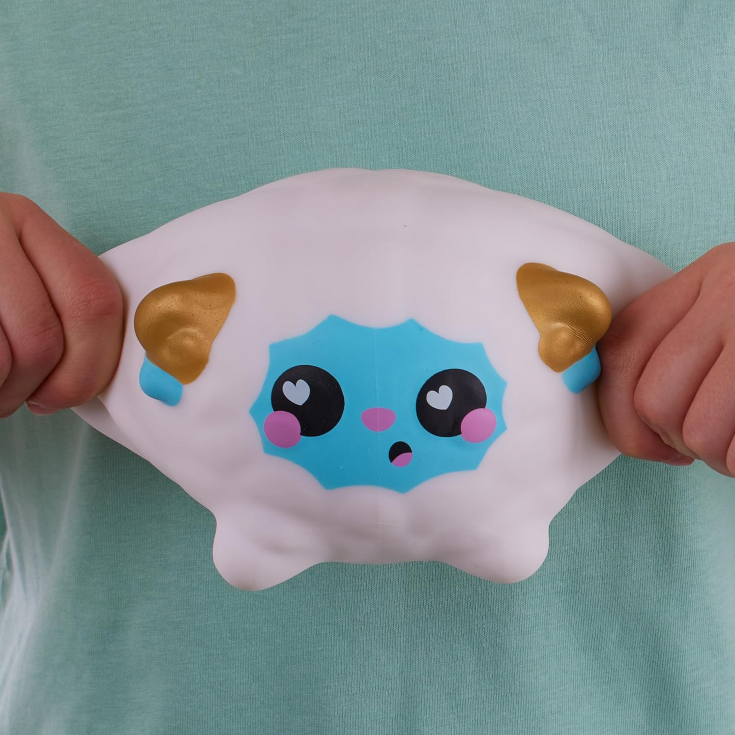 Smooshzees Luvzees, Bleepo, White Sheep, Collectable Characters, Supersoft, Cuddly and Squishy!