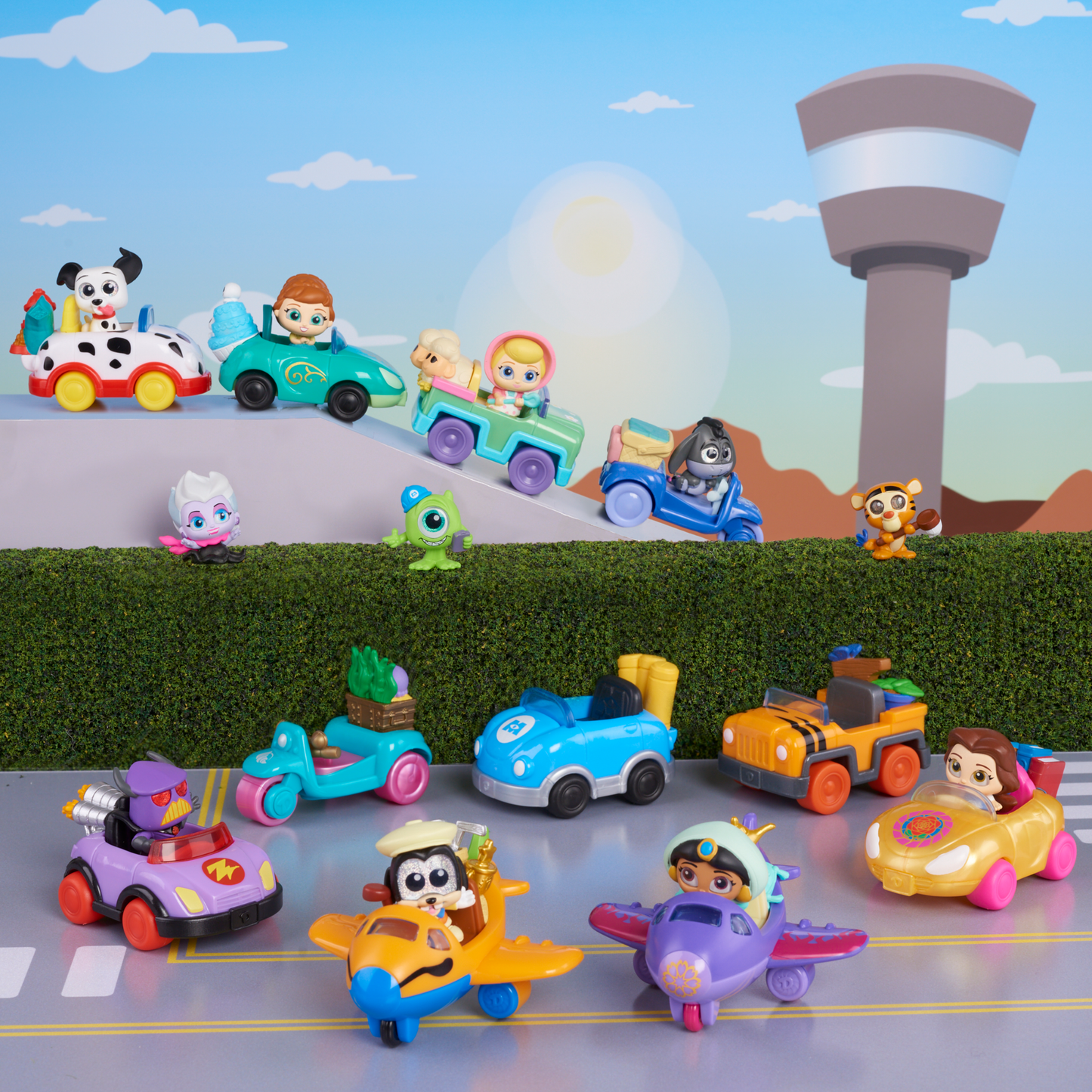Disney Doorables Let's Go Series 3 "Road Trip Vehicles" Collectible Mini Action Figures, 1.5 Inch (3.8 cm) Toy Figurines & Vehicle Playset, Officially Licensed Kids Toy for Ages 5 & Up by Just Play