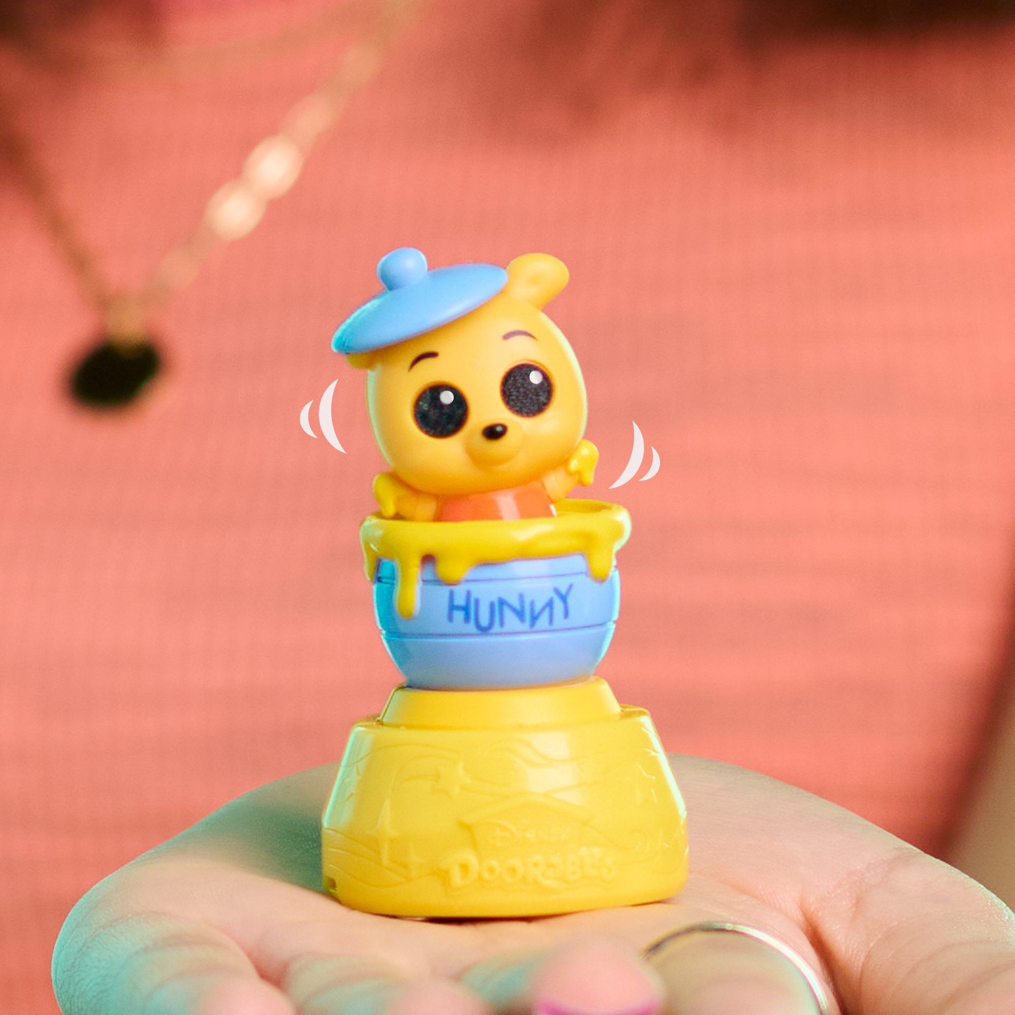 Disney Doorables Micro Motion Capsules Series 1 Features 1 of 12 Collectible Mini Animated Action Figure, 1.5 Inch (3.8 cm) Toy Figurine, Officially Licensed Kids Toy for Ages 5 & Up by Just Play