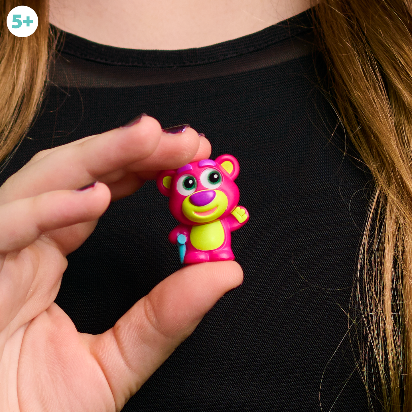 Disney Doorables Neon Glow Peek Features 2 Visible & 3 Blind Bag 1.5 Inch (3.8 cm) Collectible Mini Action Figures, 5 of 35 Collectible Figurines, Officially Licensed Kids Toy for Ages 5+ by Just Play