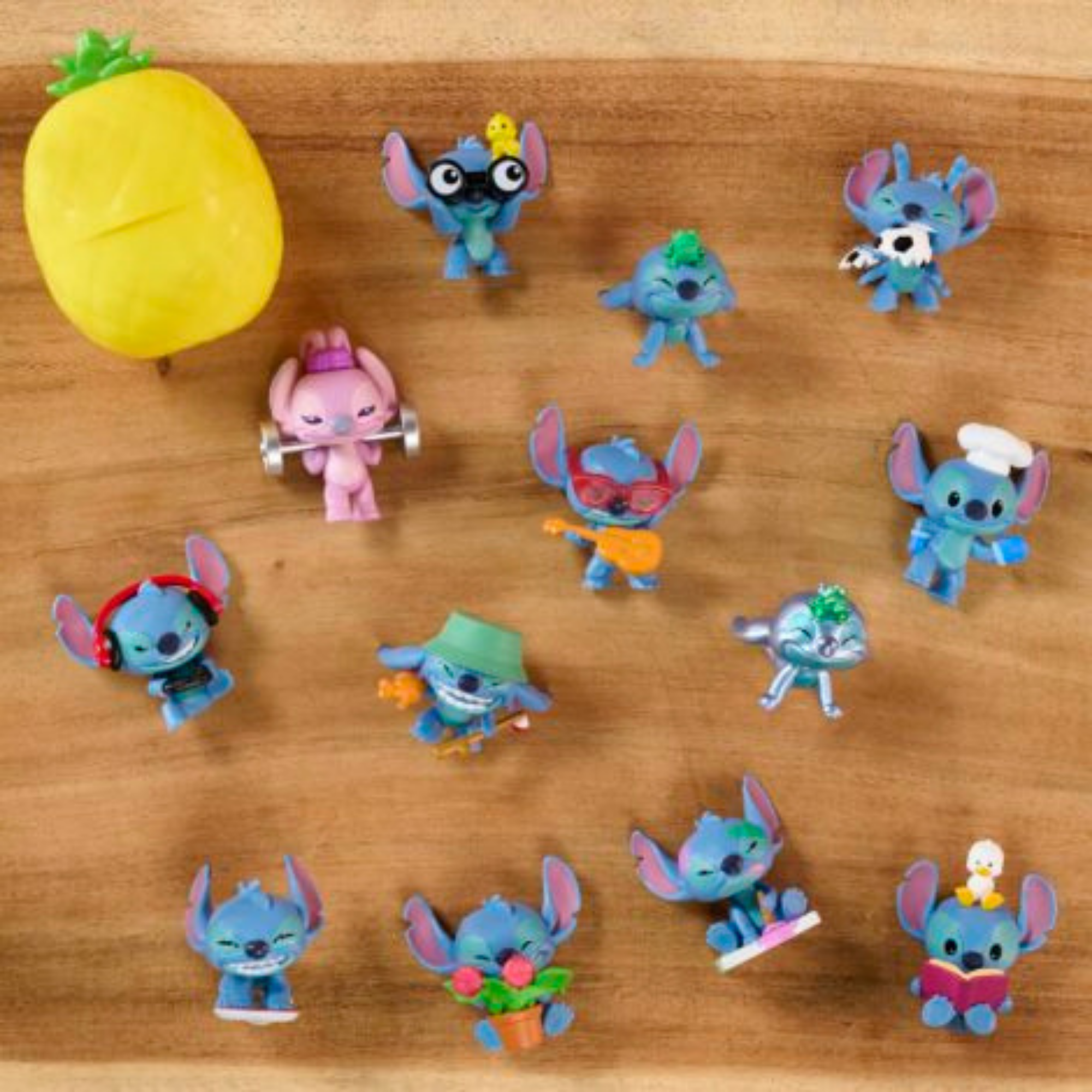 Disney Lilo & Stitch 2" Inch (5 cm) 1 Piece Mystery Collectible Stitch Figure, Officially Licensed Kids Toys By Just Play, 13 to Collect, Suitable for Children, Boys and Girls, Aged 3 Years+