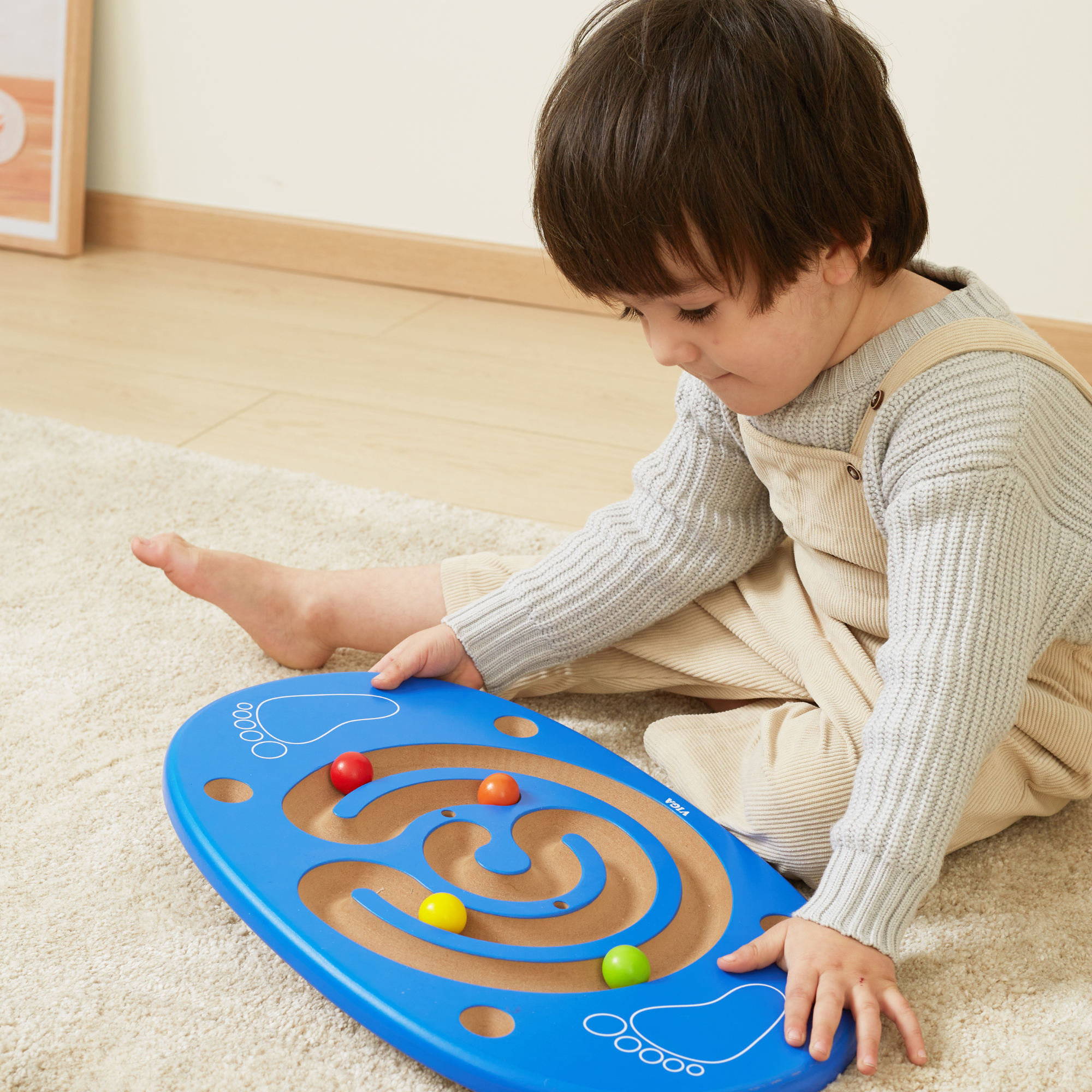 Viga Wooden Trace & Balance, Montessori Balance Board with 4 Wooden Balls, Motor Skills & Coordination Development Toy, Eco-Friendly Activity for Kids, Non-Toxic Educational Toy for Ages 4+