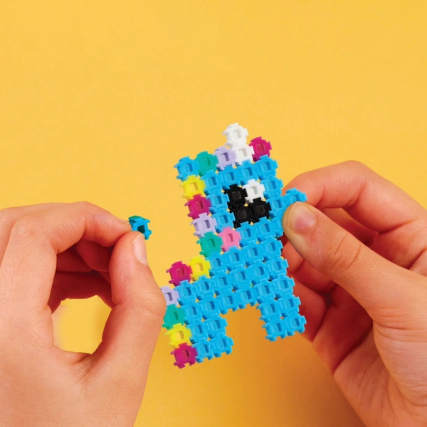 Character Options Simbrix Connect & Wow Maker Studio Pink with 4000+ brix, 2D & 3D Pixel Arts and Crafts Construction Toy, Creative & Imaginative STEAM Building Toy for Boys & Girls Ages 5+