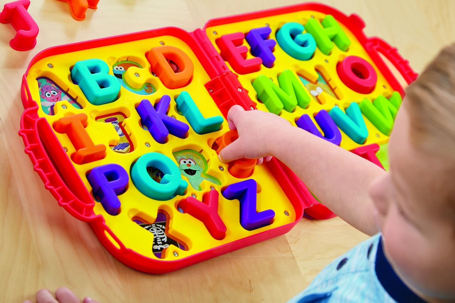 Sesame Street Elmo's Learning Letters Interactive Alphabet Toy, Educational Activity Board Includes 26 Removable Letters and Plays Alphabet Song, Offically Licensed by Just Play for Kids Ages 2 and Up