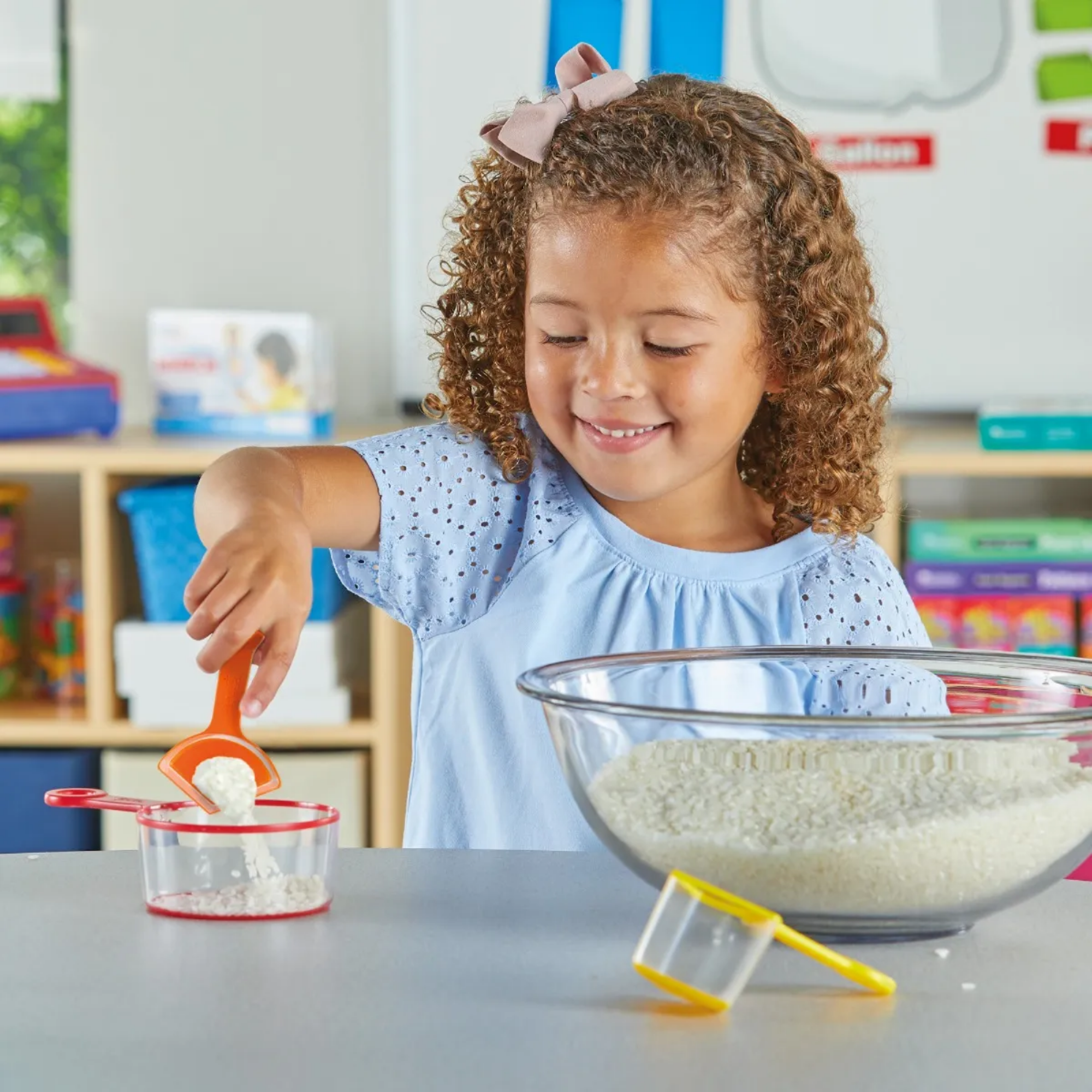 Learning Resources Rainbow Fraction Measuring Cups, Set of 9 Colour-Coded Fraction Cups for Learning Volume, Capacity and Baking, Visual Fraction Learning for Ages 3 and Up