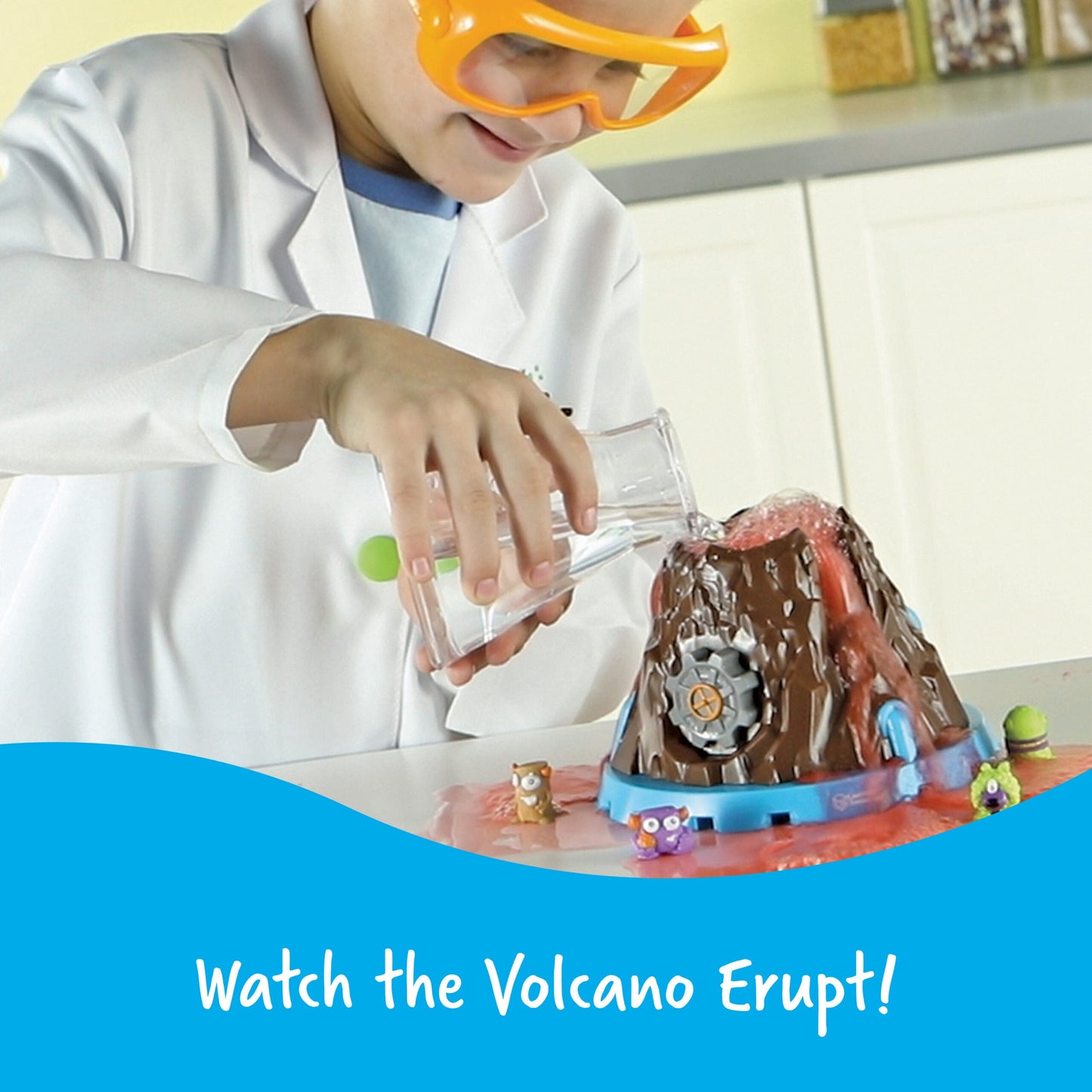 Learning Resources Beaker Creatures Bubbling Volcano Reactor, Science Experiment Kit with Surprise Creature and Activities, Ages 5 Plus