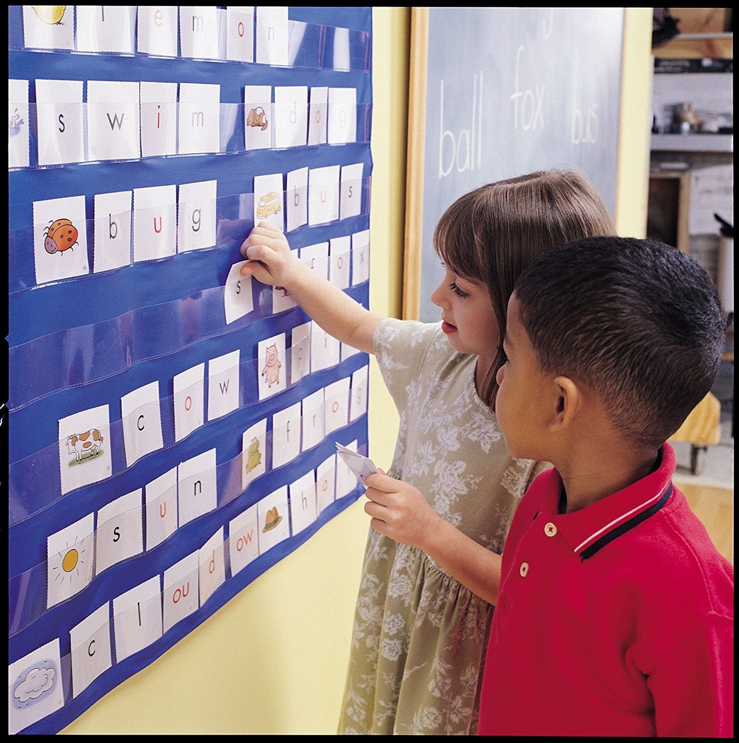 Learning Resources Standard Pocket Chart, 10 Horizontal Pockets, Large Storage Pocket, Includes Activity Guide, Wall or Stand Mountable, Ideal for Read Write Inc Framework